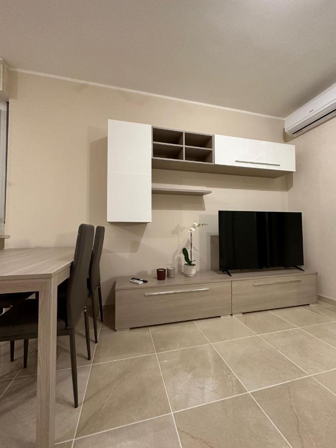 Desenzanino Apartment Twelve 代森扎诺-德尔加达 外观 照片